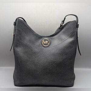 Michael Kors  black pebbled leather Bowery Hobo Bag top handle.